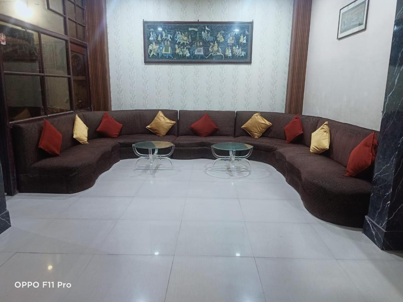 Hotel Ambassador Inn กวาลิออร์ ภายนอก รูปภาพ