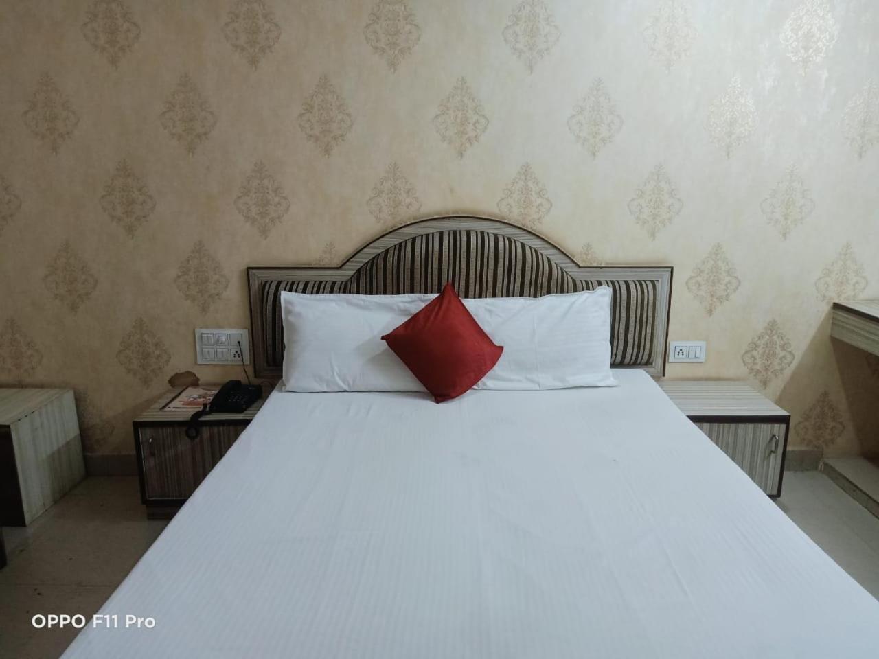 Hotel Ambassador Inn กวาลิออร์ ภายนอก รูปภาพ